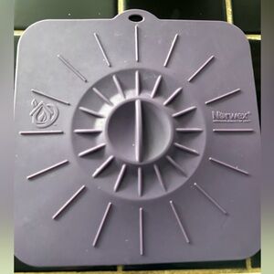 Norwex Deep Plum Silicone Suction Lid reusable purple